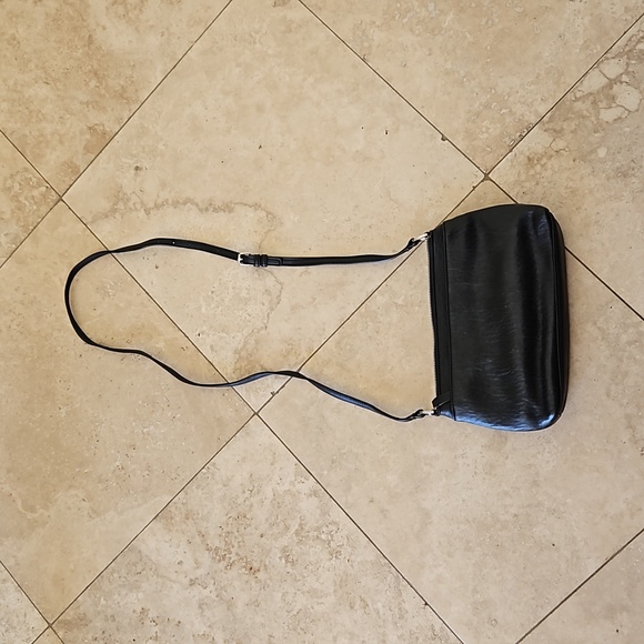 🆕️  Calvin Klein Black Crossbody Purse - Picture 3 of 8